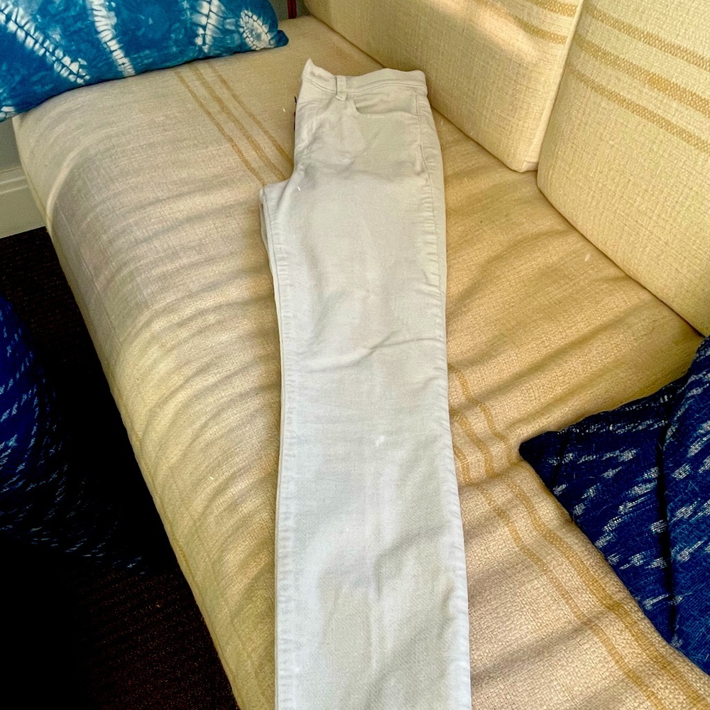 Straight-leg, high-rise velvet jeans, size 26, from the Gap